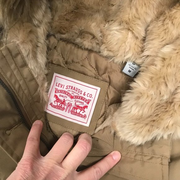 NWT Levi's Women Faux Fur Lined Hooded Parka Jacket Size Medium $225 LW7RP625 - Picture 8 of 12